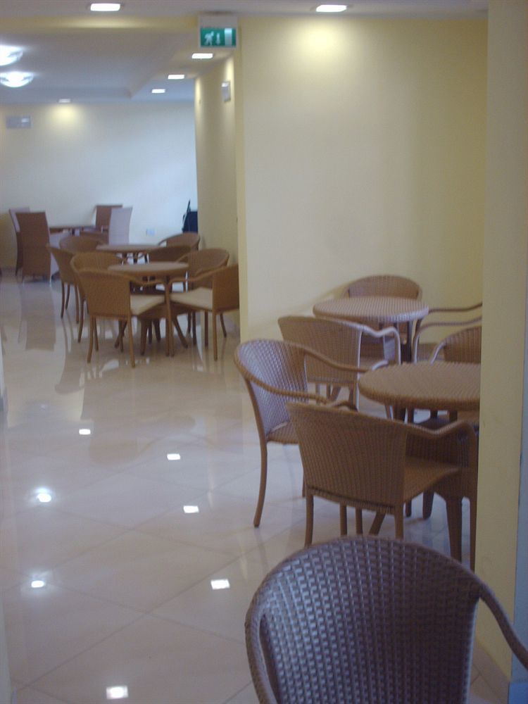 Hotel Esperia Cattolica Eksteriør bilde