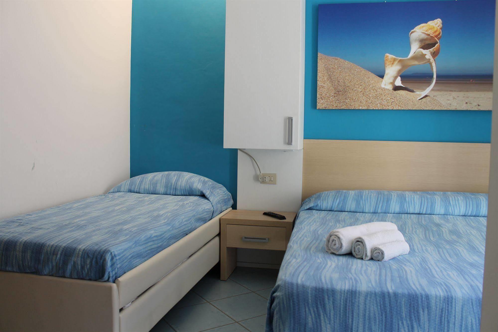 Hotel Esperia Cattolica Eksteriør bilde