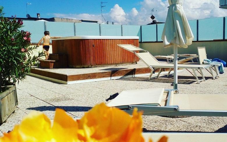 Hotel Esperia Cattolica Eksteriør bilde